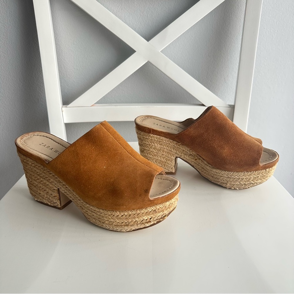 Zara Faux Suede Upper Rattan Raffia Platform Heeled Mules in Tan